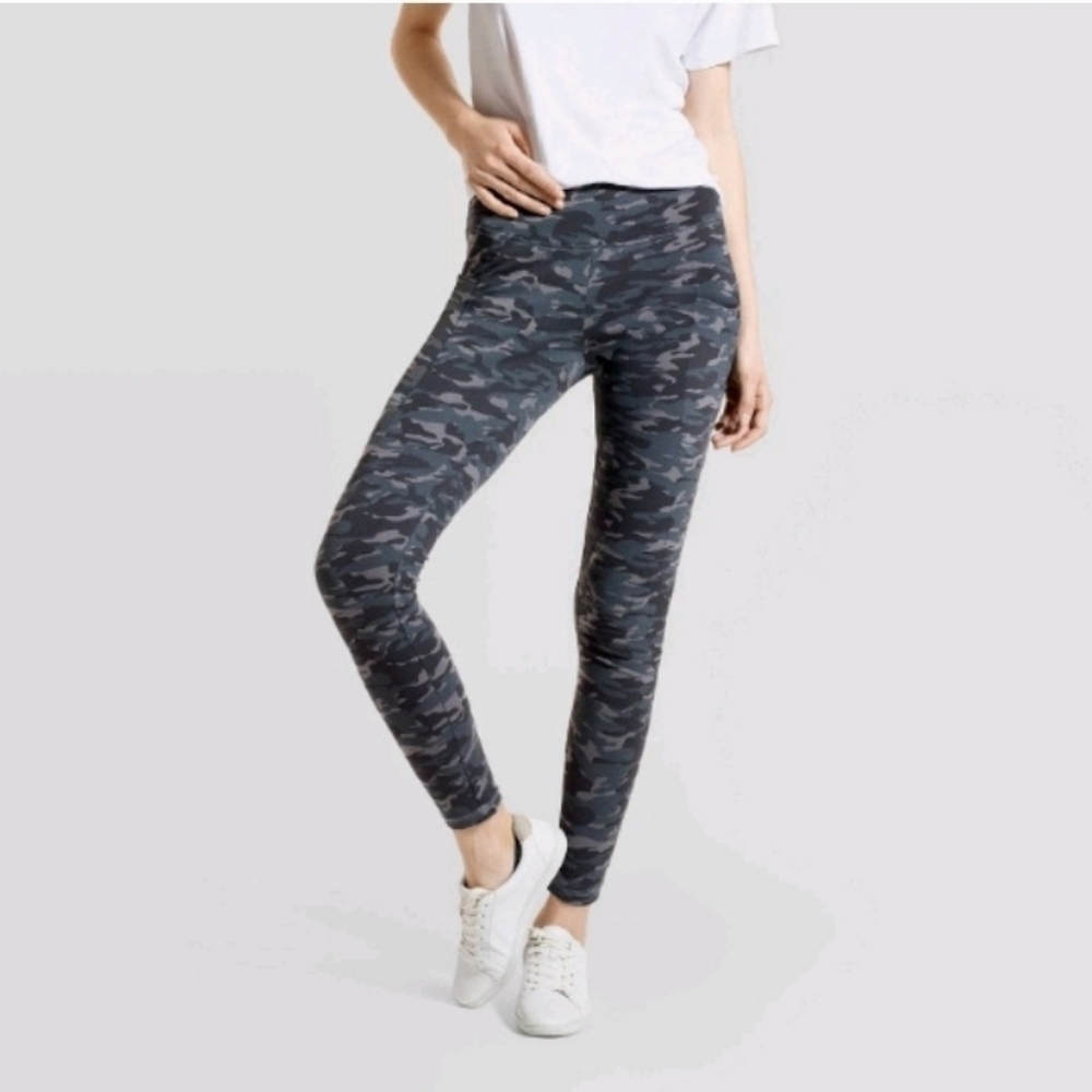 Women's Camo Print Mid-Rise Cotton Cell Phone Side Pocket Leggings Size Large - Picture 2 of 9